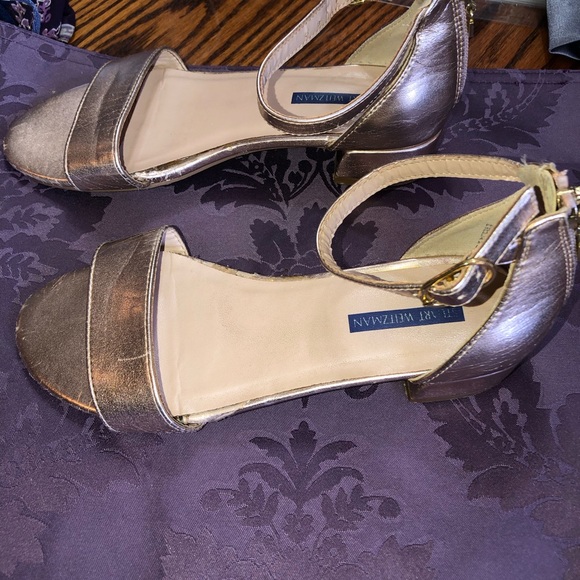 STUART WEITZMAN SIZE 2 PENELOPE NOLA ROSE GOLD SANDAL ANKLE STRAP ZIP UP BACK - Picture 2 of 7